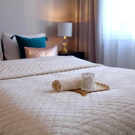 Apartment Beige 24H Parking Piekary Airport Katowice Pyrzowice Διαμέρισμα *