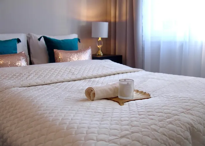 Beige Exclusive شقة *